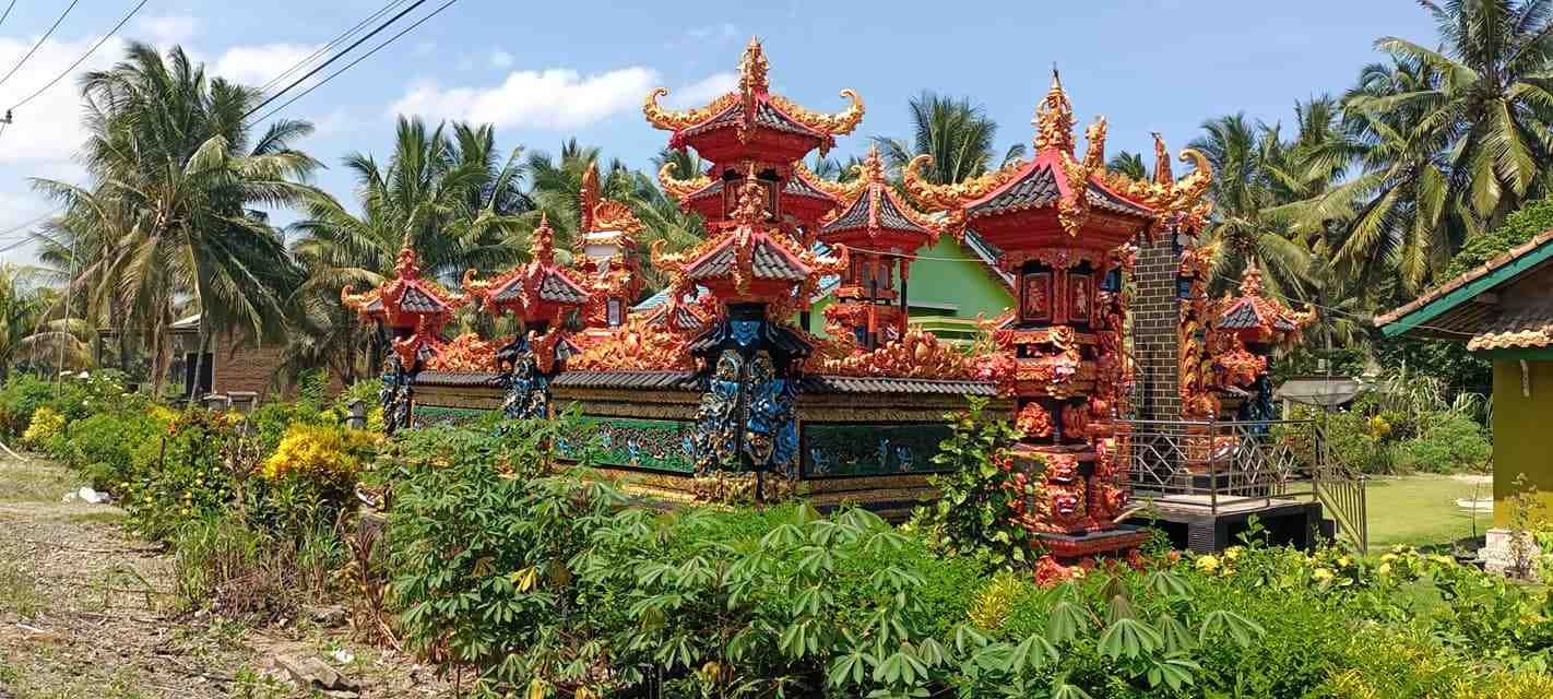 Route to Bali (Indonesia) on a bike