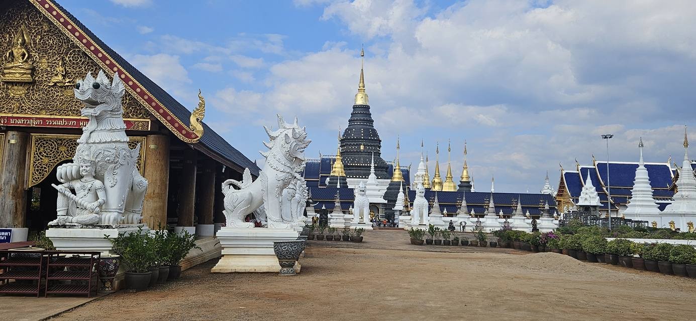 A Motorcycle Detour Worth Taking: Gardens, Coffee, and a Spectacular Temple near Chiang Mai